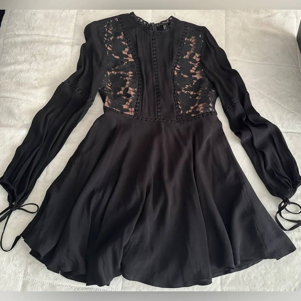 💜Forever 21 Crochet Overlay Mini Dress - Picture 3 of 4